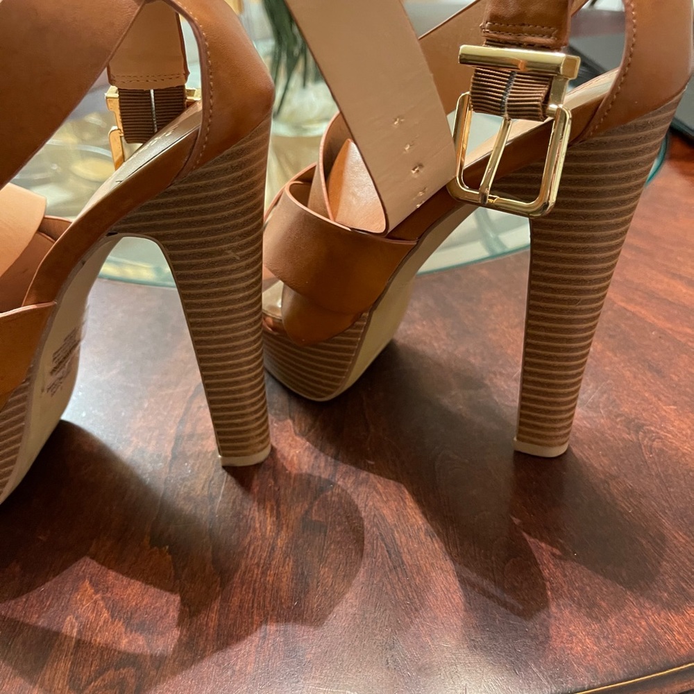 Express heels